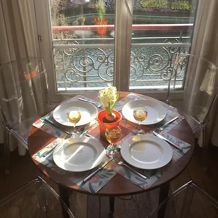 Paris, Au Bord Du Canal Saint Martin Παρίσι